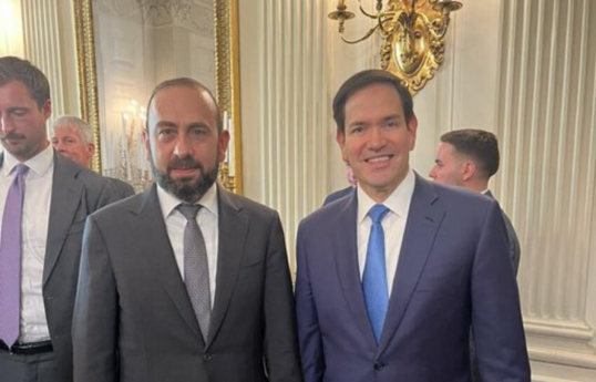 US Secretary of State meets with Armenian Foreign Minister