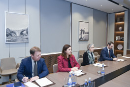 Azerbaijani FM briefs EU official on Azerbaijan-Armenia peace process