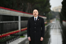 President Ilham Aliyev paid tribute to 20 January martyrs