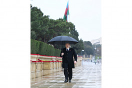 President Ilham Aliyev paid tribute to 20 January martyrs