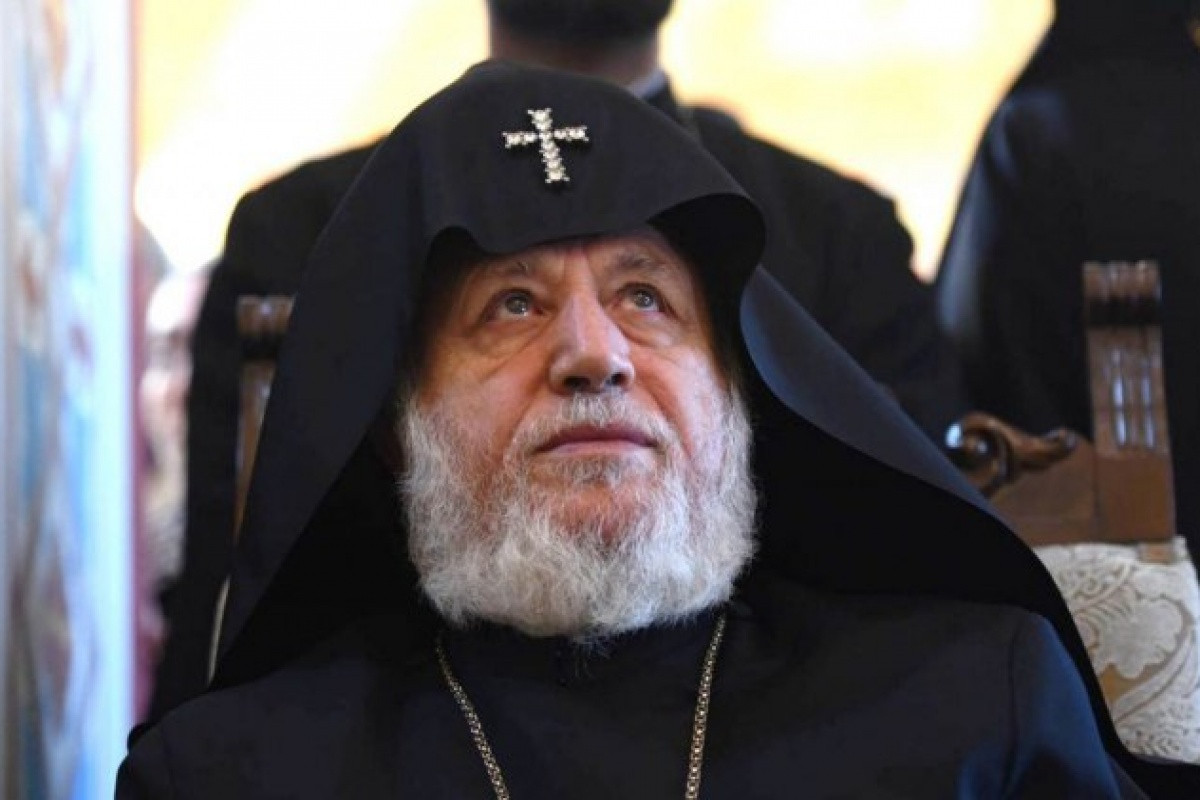 Karekin II avoids holding bishops