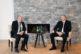 President Ilham Aliyev met with Group Senior Vice President for Marketing, Communications, Sustainability, and Public Affairs at Vestas Wind Systems in Davos