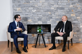 President Ilham Aliyev met with CEO of Carlsberg Group in Davos