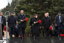 Azerbaijan's state and government officials visit Alley of Martyrs-PHOTO 
