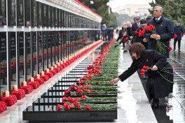 Azerbaijan's state and government officials visit Alley of Martyrs-PHOTO 