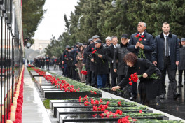 Azerbaijan's state and government officials visit Alley of Martyrs-PHOTO 