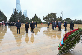 Azerbaijan's state and government officials visit Alley of Martyrs-PHOTO 