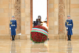 Azerbaijan's state and government officials visit Alley of Martyrs-PHOTO 
