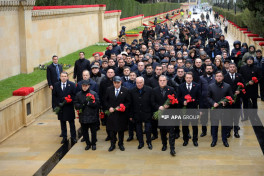 Azerbaijan's state and government officials visit Alley of Martyrs-PHOTO 