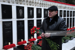 Azerbaijan's state and government officials visit Alley of Martyrs-PHOTO 