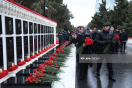 Azerbaijan's state and government officials visit Alley of Martyrs-PHOTO 