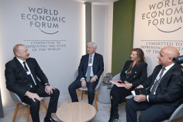 President Ilham Aliyev met with Chairman and Chief Executive Officer of JPMorgan in Davos