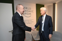 President Ilham Aliyev met with Chairman and Chief Executive Officer of JPMorgan in Davos