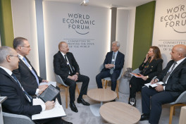 President Ilham Aliyev met with Chairman and Chief Executive Officer of JPMorgan in Davos