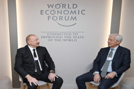 President Ilham Aliyev met with Chairman and Chief Executive Officer of JPMorgan in Davos