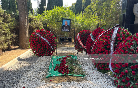 Family to commission gravestone monument for late singer Arif Babayev