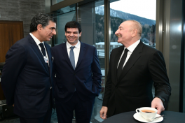 President Ilham Aliyev attended “Azerbaijan Executive Breakfast” event in Davos