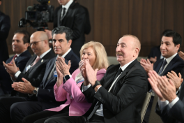 President Ilham Aliyev attended “Azerbaijan Executive Breakfast” event in Davos