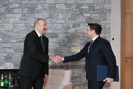 President Ilham Aliyev met with President of Brookfield Asset Management in Davos