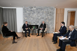 President Ilham Aliyev met with Prime Minister of the Czech Republic in Davos