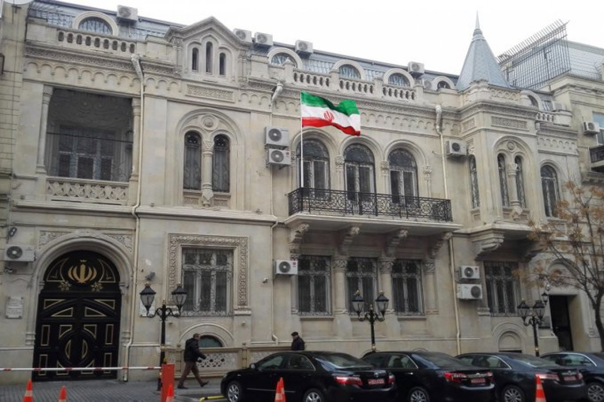 Assistant to Azerbaijani President meets with Iranian Deputy FM