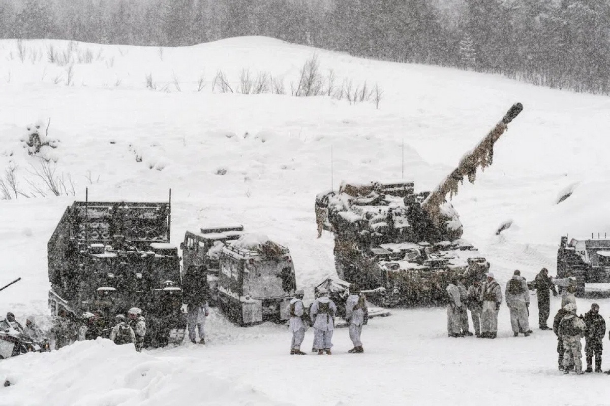 Norway parliament approves $2 billion artillery plan