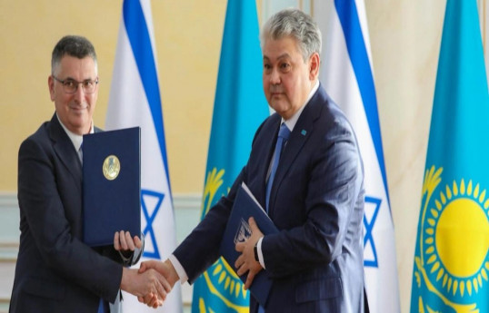 Israeli Foreign Minister Gideon Saar, Kazakh Foreign Minister Yermek Kosherbayev