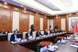 Azerbaijani FM discusses regional, international issues with Chinese FM-UPDATED 