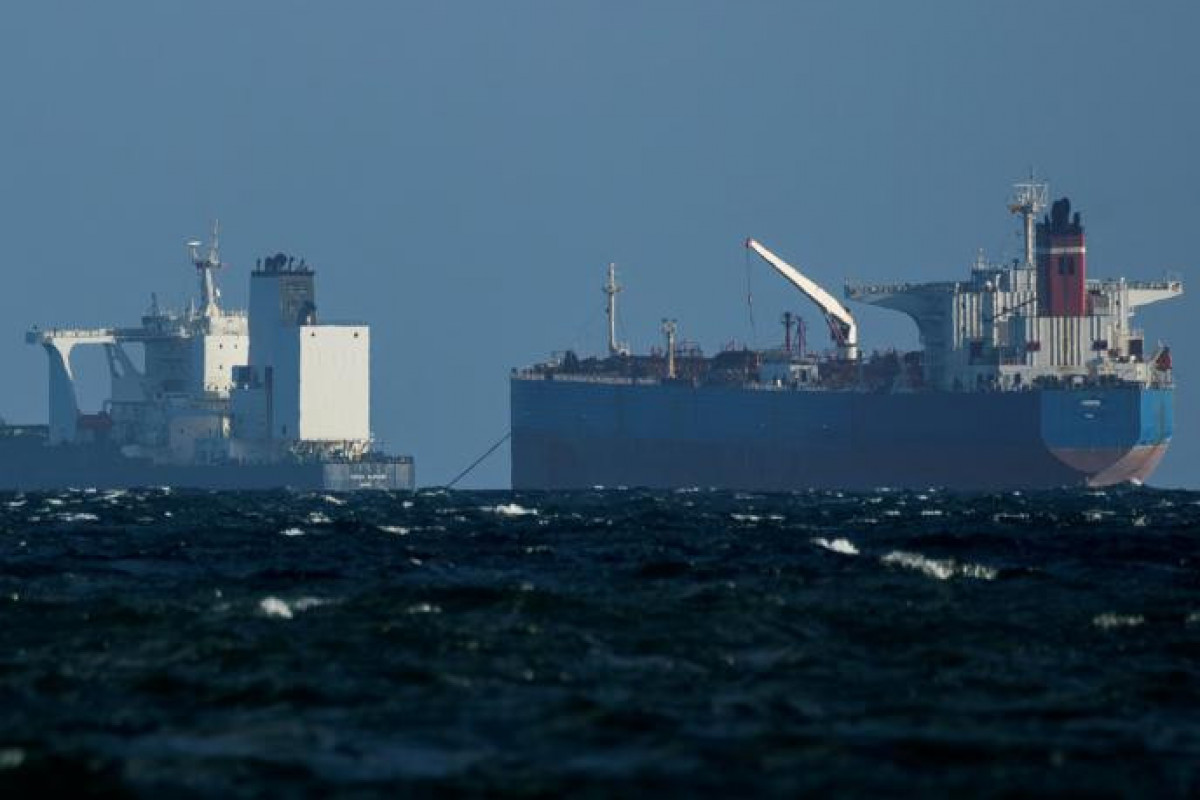 US to hand over seized tanker to Venezuela for first time