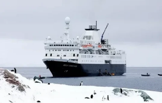Denmark sends leased Soviet ship to Greenland