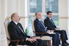 President Ilham Aliyev accepted the credentials of Australia's newly appointed ambassador -UPDATED 