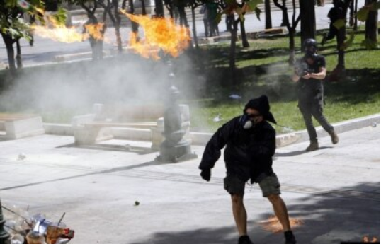 Firebomb attacks in northern Greek city target residences of governing party members