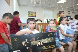 Leyla Aliyeva meets residents of child care social service institution in Sheki - PHOTO 