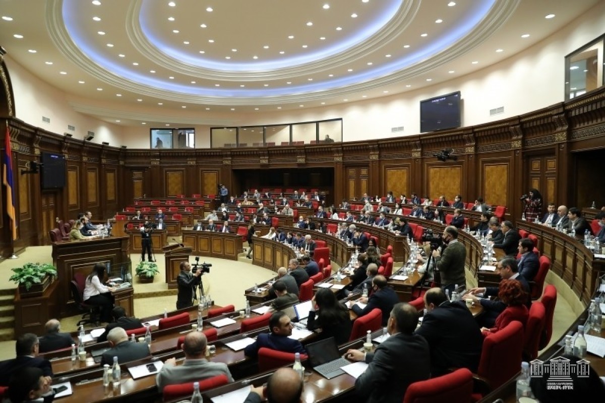 Armenian parliament approves new voter eligibility requirements