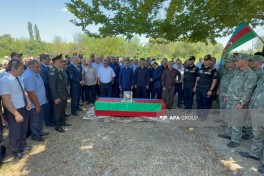 Remains of missing First Karabakh War martyr laid to rest in Ujar - PHOTO 