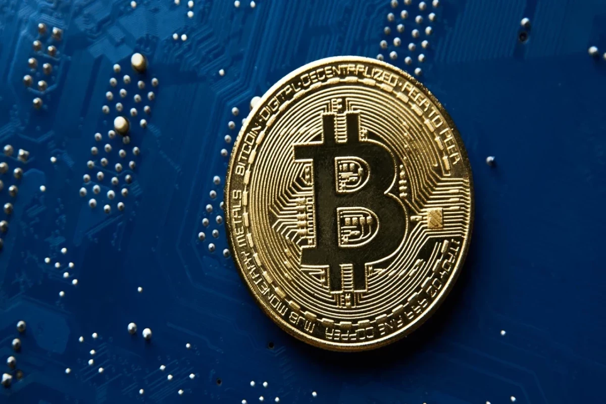 Bitcoin price surpasses $63,000