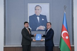 Jeyhun Bayramov meets with UN's new Resident Coordinator in Azerbaijan