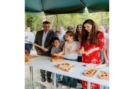 Leyla Aliyeva attends opening of individual exhibition and tree-planting campaign in Gabala-PHOTO 