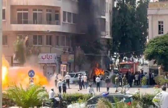 Explosion near Macron's hotel in Damascus injures 18 - UPDATED-2  - MOMENT OF EXPLOSION 