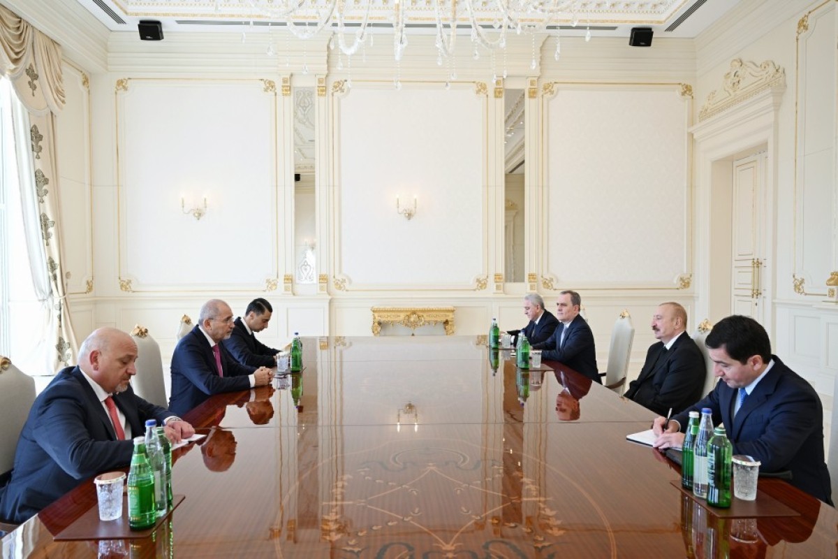 President Ilham Aliyev receives Jordanian foreign minister