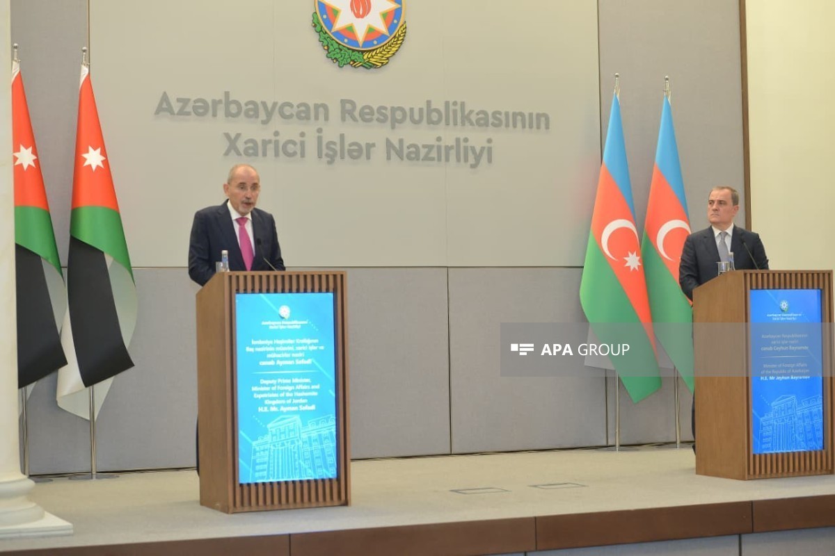 Jordanian FM invites Jeyhun Bayramov to pay official visit to Jordan