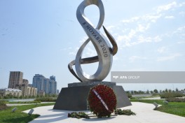 Foreign Ministry staff visit Victory Monument - PHOTO 