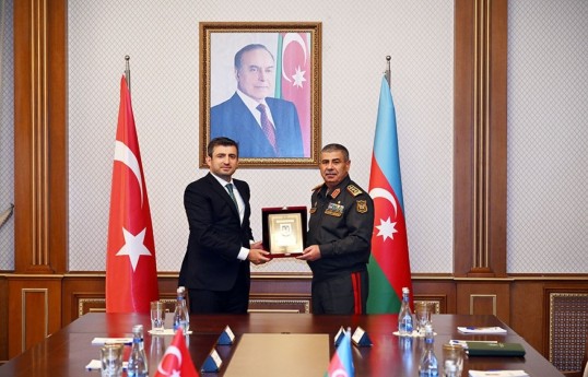 Azerbaijan Minister of Defense meets with Baykar’s Chairman of the Board