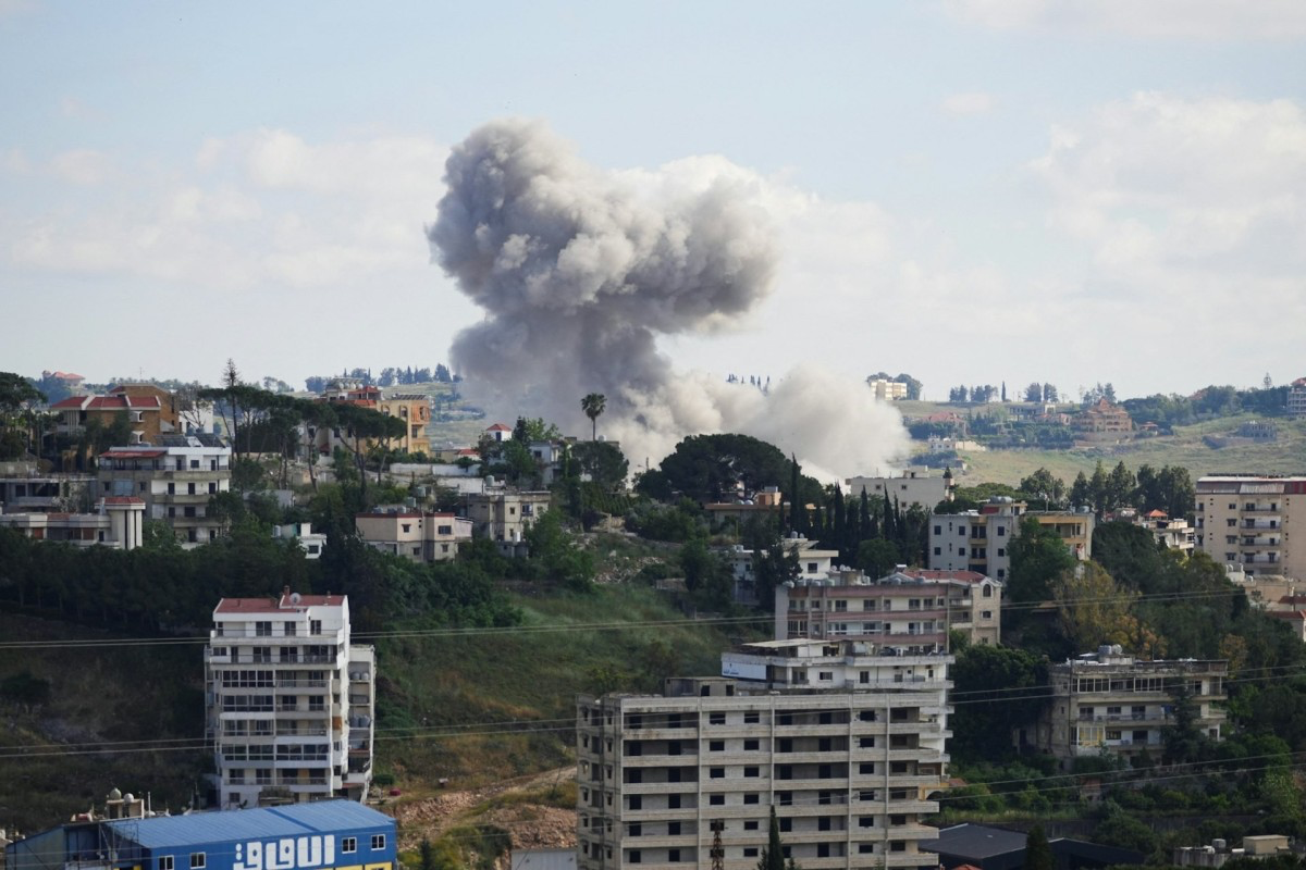 Israeli Air Force attacks Hezbollah stronghold in Al-Mansouri in southern Lebanon
