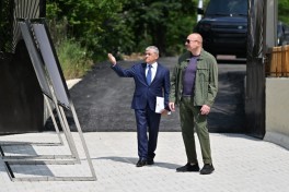 President Ilham Aliyev inspected restoration works in Shusha’s Kichik Galaderesi village and met with returning residents - PHOTO 