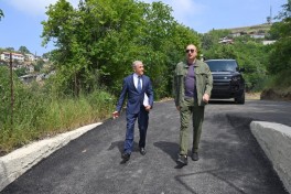 President Ilham Aliyev inspected restoration works in Shusha’s Kichik Galaderesi village and met with returning residents - PHOTO 