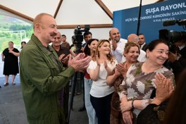 President Ilham Aliyev inspected restoration works in Shusha’s Kichik Galaderesi village and met with returning residents - PHOTO 
