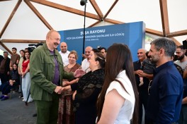 President Ilham Aliyev inspected restoration works in Shusha’s Kichik Galaderesi village and met with returning residents - PHOTO 