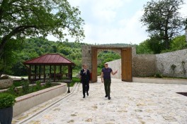 President Ilham Aliyev reviewed new buildings of “Yasaman” Hotel in Shusha