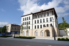 President Ilham Aliyev reviewed progress under public-private partnership project on Garabagh Street in Shusha
